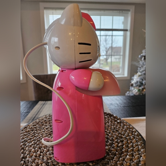 Hello Kitty Air Popcorn Popper - Picture 2 of 6